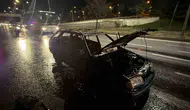 Eskişehir çevreyolunda otomobil yangını Sürücü son anda kurtuldu