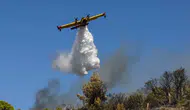 Yunanistan'da yangın söndürme helikopterleri havada çarpıştı