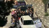Bolu trafiğini kilitleyen asker eğlencesi
