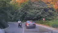 Bolu’da virajı alamayan motosikletli otomobile çarptı