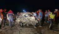 Gece yarısı kafa kafaya çarpıştılar 32 yaşındaki sürücü hayatını kaybetti