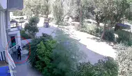 Adana'da buzdolabı hırsızlığı güvenlik kamerasında
