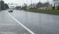 Bolu trafiğinde aniden bastıran sağanak çilesi