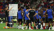 Büyük temizlik: FIFA'dan gelen karar sonrası 16 isimle vedalaşılacak