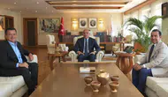 Acun Ilıcalı ve Bakan Ersoy turizm tanıtımı için masaya oturdu