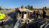 Tarım işçilerini taşıyan minibüs devrildi: 14 yaralı var