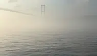 İstanbul Boğazı'nda yoğun sis deniz trafiğini durdurdu