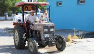 Sokaktan kurtardığı köpeğiyle tarlada mesai arkadaşı oldu