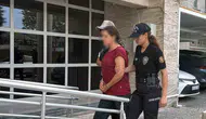 Suikast timindeki firari askere yardım eden abla adliyeye çıkarıldı
