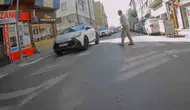Eskişehir trafiğinde yaya hakkını yok sayan sürücü kameraya yansıdı