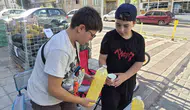 Eskişehirli iki arkadaş yaz tatilini kazanca dönüştürdü