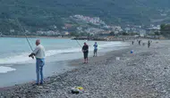 Karadeniz sahilinde balık bereketi Amatör balıkçılar kovaları doldurdu