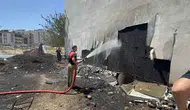 Çanakkale’de otluk yangını mahalleyi paniğe sürükledi