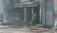 Buca'da sünger deposunda korkutan yangın