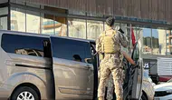 Gebze’de film gibi operasyon Şüpheli kaçarken merdivenlerden düştü