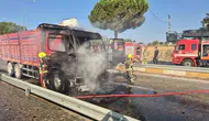 Gönen'de seyir halindeki kamyon alevlere teslim oldu