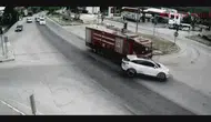 Amasya'da itfaiye aracıyla otomobil çarpıştı
