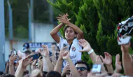 Beşiktaş dünya yıldızı Dusan Vlahovic ile el sıkıştı