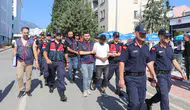 Sosyal medyadaki sahte iş ilanlarıyla kurye tutup yaşlı kadını dolandırdılar
