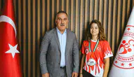 Aydınlı Sude Nas Çavultu dünya ikincisi olarak kürsüye çıktı