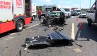 Otomobil kamyonete arkadan çarptı O yolda trafik durdu