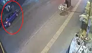 Yıldırım'da kuryenin korku dolu anları: Sürüklenen motosiklet otomobile çarptı
