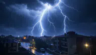 Erzincan semalarında ürkütücü ama büyüleyici gece: Gökyüzü adeta ateşe verildi