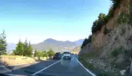 Artvin'de saniyelerle gelen mucize: Hatalı sollama faciaya davetiye çıkardı