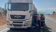 Sındırgı yolunda korku dolu anlar: Alevler otomobili sardı