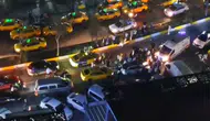 Esenyurt'ta trafik magandalığı: Taksi şoförüne yumruklu saldırı anbean görüntülendi