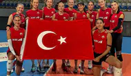 İzmir'in Sultanları 9 Eylül coşkusunu parkeye taşıyor