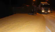 Bir yudum su uğruna tonlarca mısır yola saçıldı: Saniyeler süren dalgınlık faciaya davetiye çıkardı