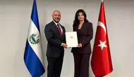 Diplomaside genç kuşak dönemi: 23 yaşındaki Ayşe Esra Deveci El Salvador'un temsilcisi oldu