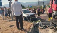 Sakarya'da kavşak dehşeti: İki aracın çarpıştığı kazada 6 kişi hastanelik oldu