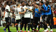Dolmabahçe'de gol şov: Kartal derbi öncesi gözdağı verdi
