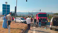 Geyve yolunda korkunç kaza: İki araç çarpıştı, altı kişi hastanelik oldu