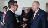 Trump'tan İngiliz Başbakanına Beklenmedik Övgü: Doğal Bir İş İnsanı