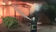 Adana'da korkutan gece: Seyhan Nehri üzerindeki köprü alevlere teslim oldu