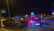 Akseki kavşağında korkutan çarpışma: Norveçli turistlerin aracı hurdaya döndü