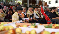 Manisa'da Hünnap Rüzgarı: Söğütçük'te Binlerce Kişi Hasat Coşkusunda Buluştu