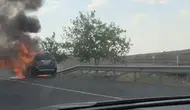 Siverek yolunda korku dolu anlar: Seyir halindeki araç küle döndü