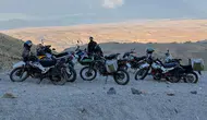 Adilcevazlı motorcuların zirve inadı: 4058 metrede dev Türk bayrağı
