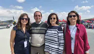 Gökyüzünde Vefa Buluşması: Türk Havacılığının İki Efsanesi Ailelerini Bir Araya Getirdi