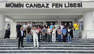 Bursa'da eğitime büyük teşvik: Başarılı öğrencilere teknoloji desteği
