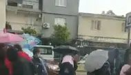 Efeler'de gökyüzü boşaldı: Şehir merkezi sular altında kaldı