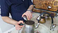Çay tiryakilerinin yıllardır aradığı o lezzet sırrı: Demleme yöntemini değiştirin