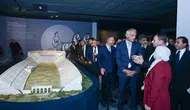 Kütahya'nın saklı hazineleri gün yüzüne çıktı: Cami duvarından çıkan tarihi belgeler müzede sergileniyor