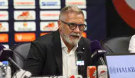 Thorsten Fink'in 19 yıllık kariyerinde bir ilk: Kulübede sadece 6 isim vardı