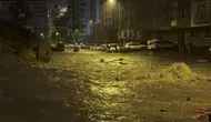 Başkentte kabus dolu gece: Rögar taştı, evleri su bastı