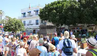 Bodrum'un yeni simgeleri sosyal medyayı sallıyor: Mavi kapıların ardında binlerce yıllık tarih yatıyor